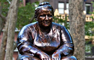 Alumna co-edits new edition of Gertrude Stein classic