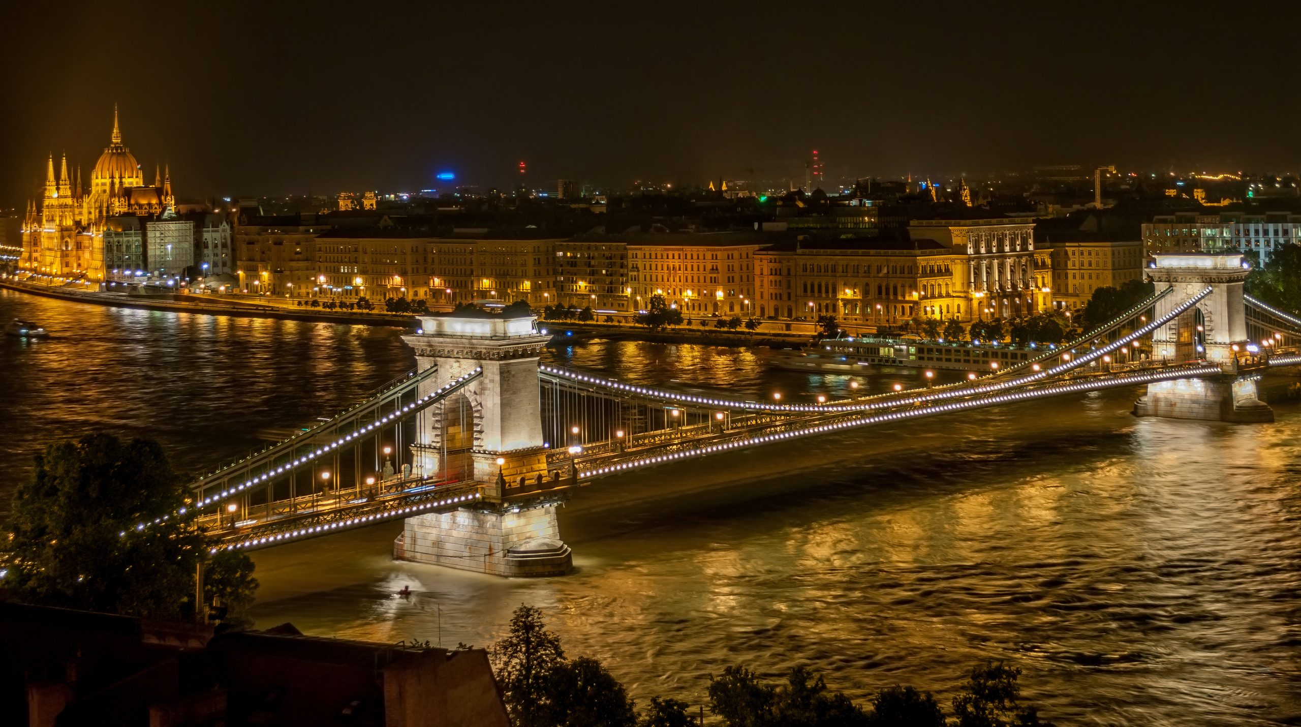 Alumni to hold migration forum in Budapest